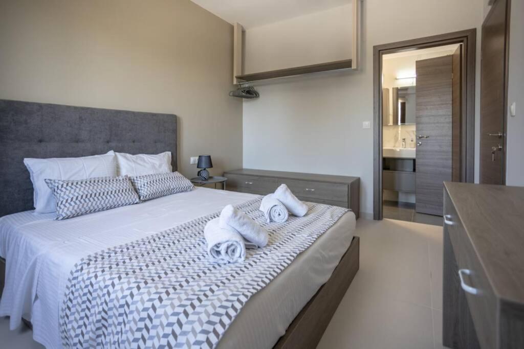 Mela Luxury Apartments Maroulás Exterior foto